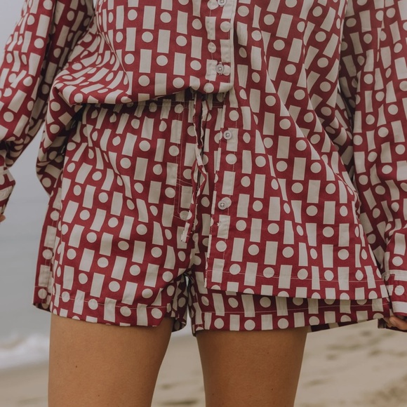 Daily Drills !!! Sleep Set Red and Cream
NWT Size M/L - Picture 2 of 4